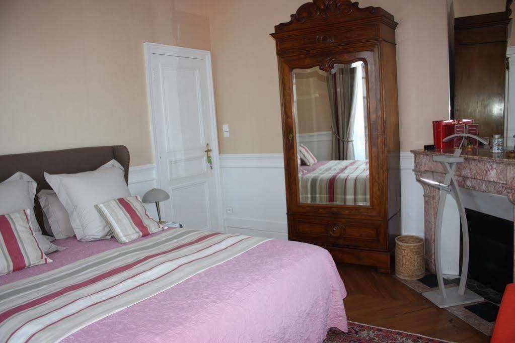 Chateau D'Avesnes - Le Castelet Екстер'єр фото