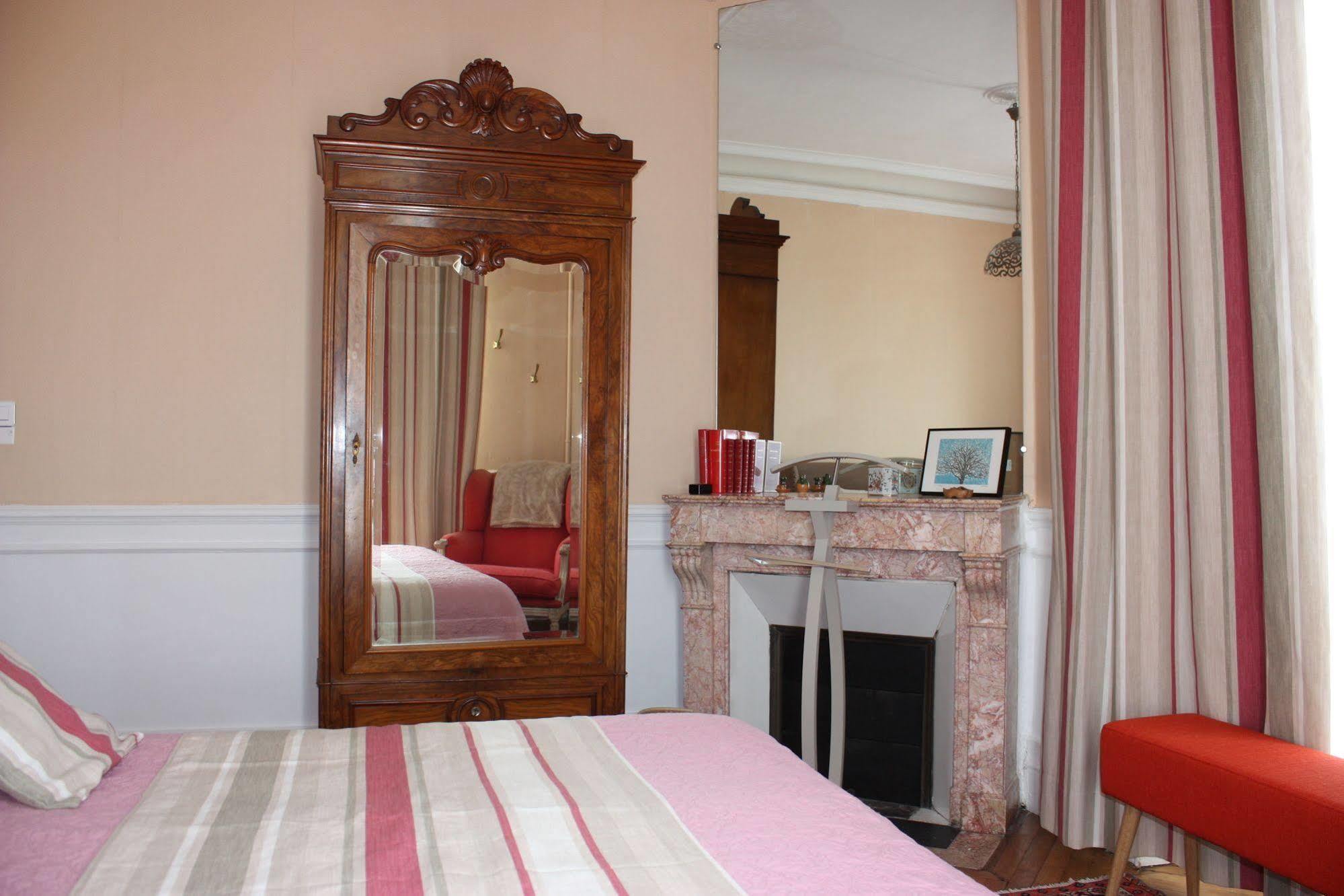 Chateau D'Avesnes - Le Castelet Екстер'єр фото