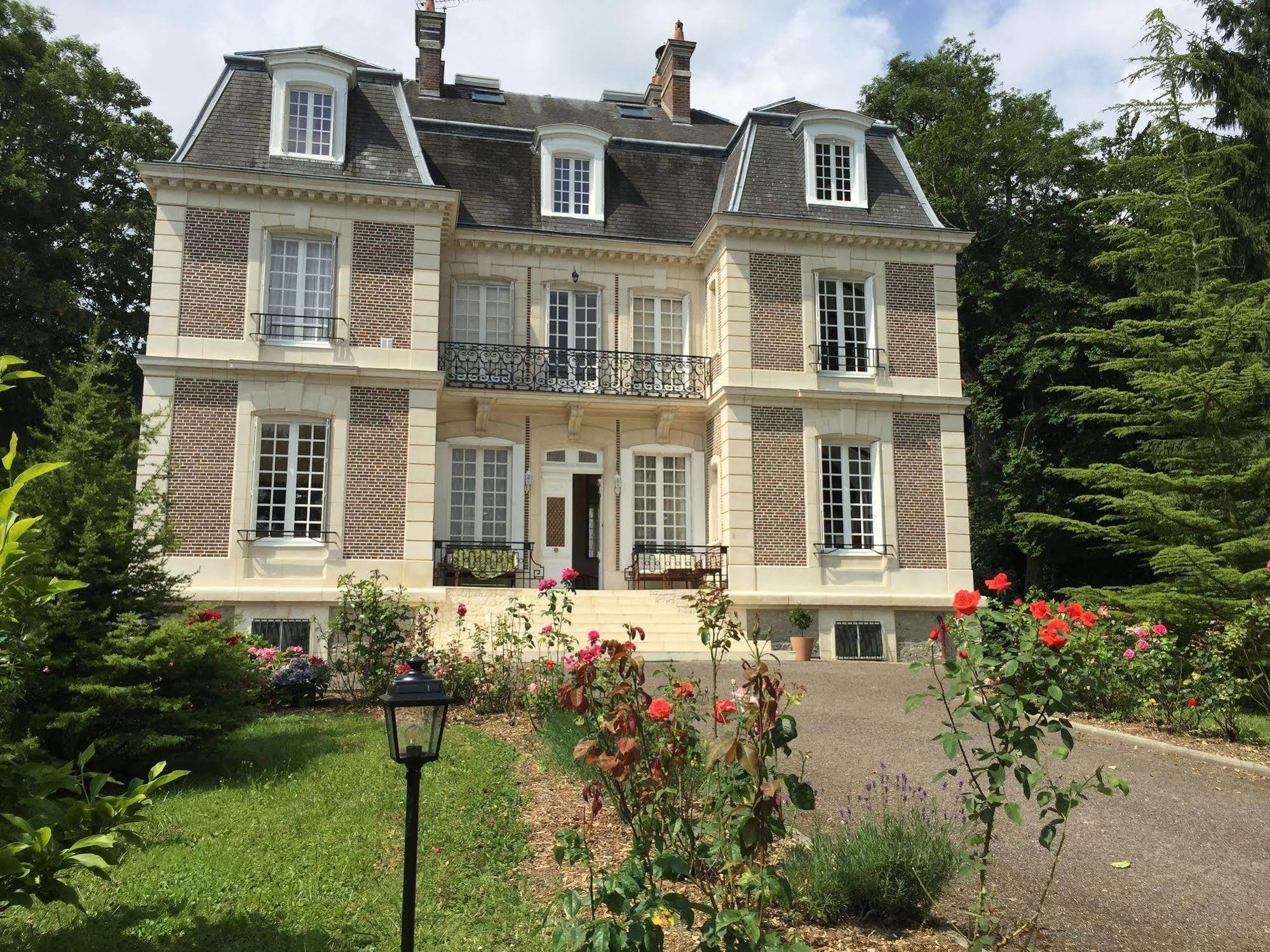 Chateau D'Avesnes - Le Castelet Екстер'єр фото